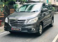 TOYOTA INNOVA 2.5 G (E4)