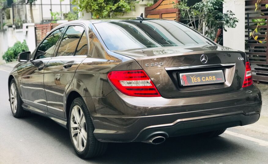 BENZ C220 BROWN