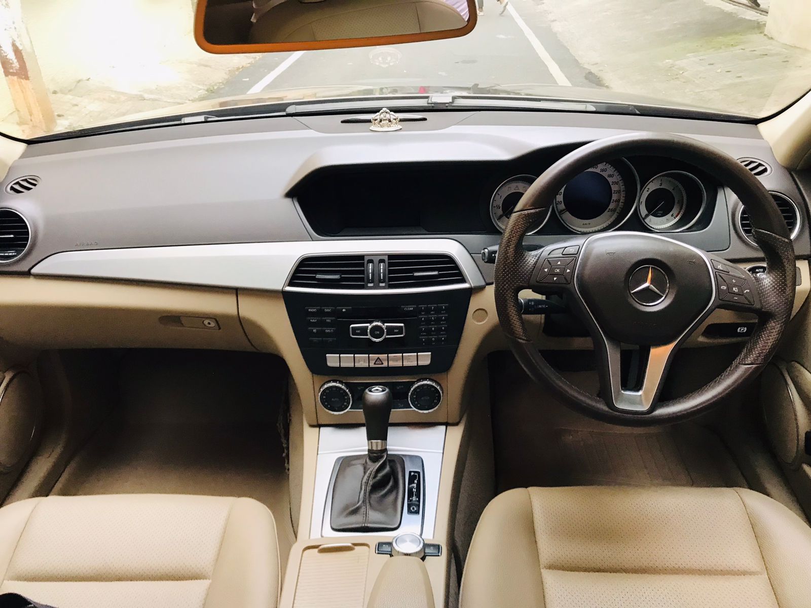 BENZ C220 BROWN