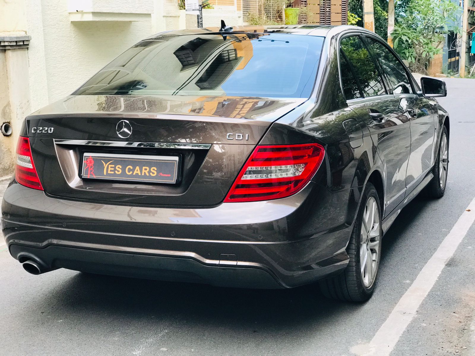 BENZ C220 BROWN