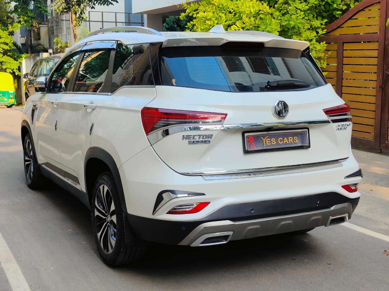 HECTOR PLUS 6SEAT DEMT SHARPB BS6