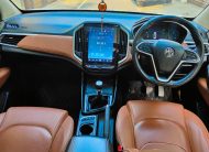 HECTOR PLUS 6SEAT DEMT SHARPB BS6