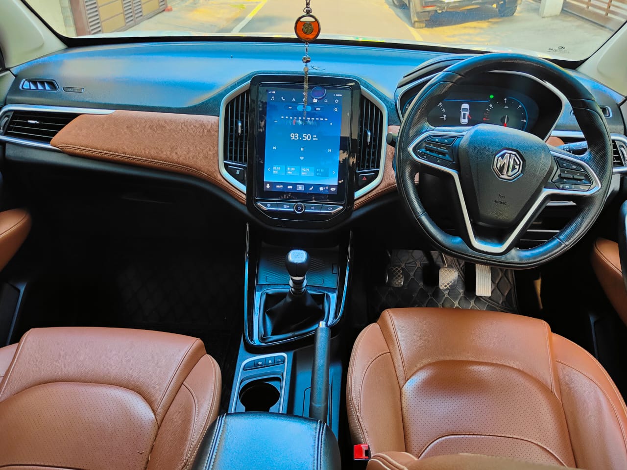 HECTOR PLUS 6SEAT DEMT SHARPB BS6